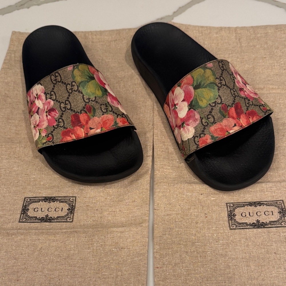Gucci Floral slides
